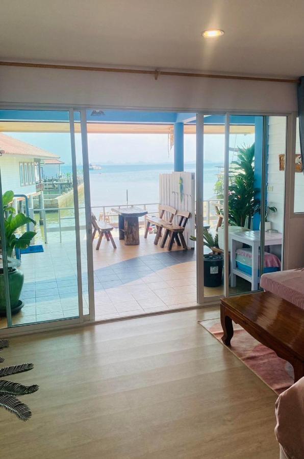 บ้านพักการ์ฟิลด์ ซีวิว เกาะล้าน Exterior photo