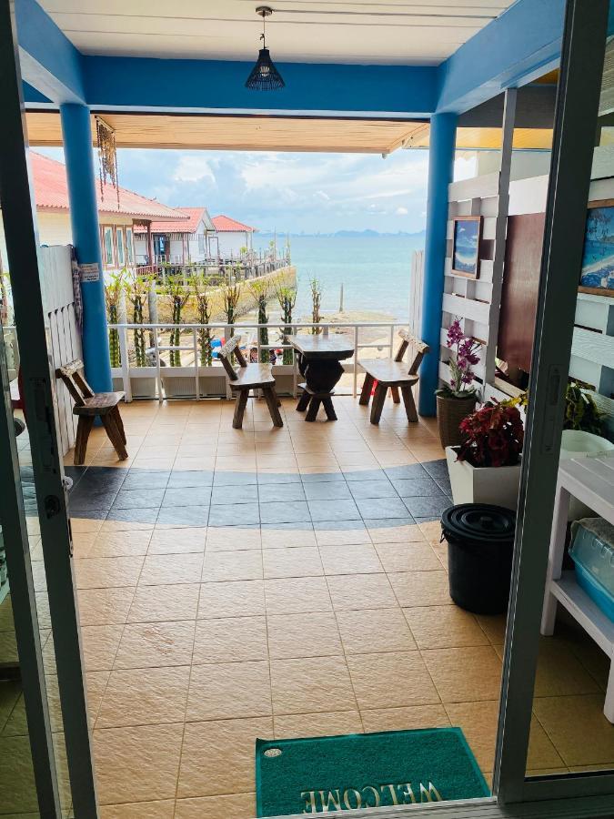 บ้านพักการ์ฟิลด์ ซีวิว เกาะล้าน Exterior photo